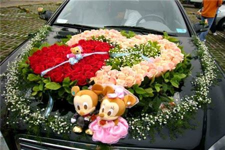 婚車扎花價(jià)格,婚車裝飾